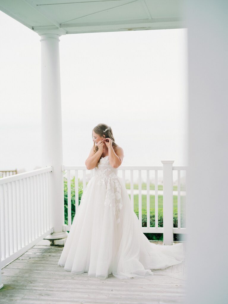 Bride getting ready at the Inn at Bay Harbor